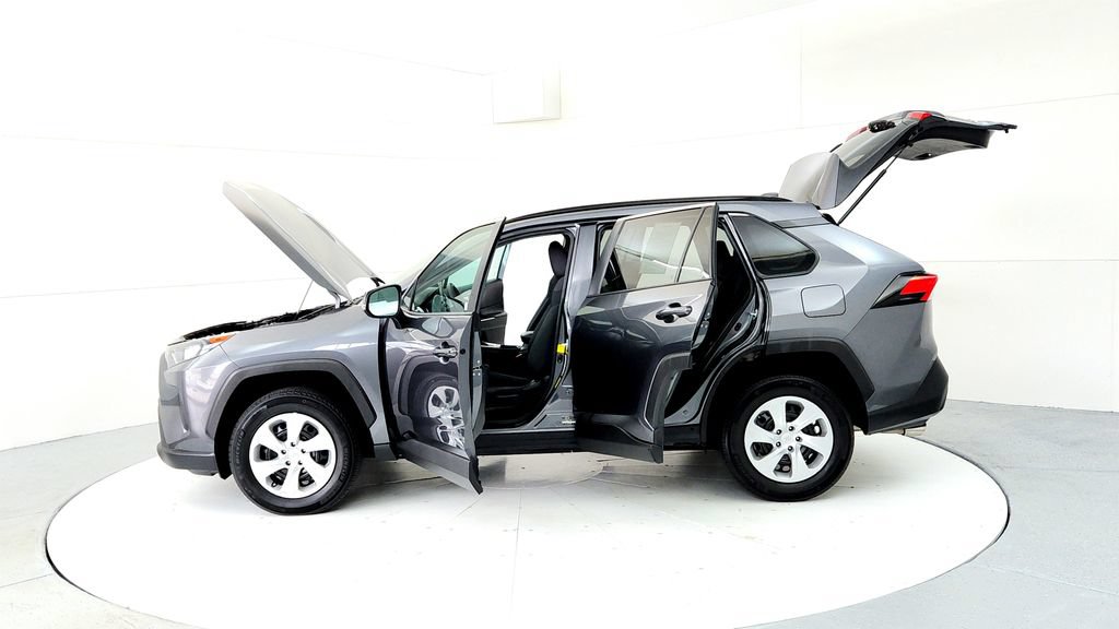 Certified 2021 Toyota RAV4 LE FWD image 10