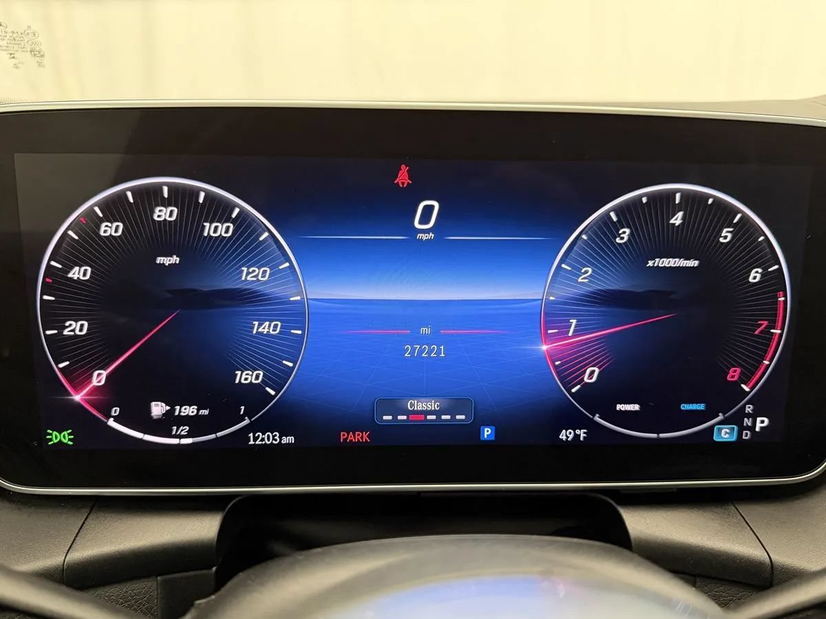 Used 2024 Mercedes-Benz GLC 300 4MATIC image 14
