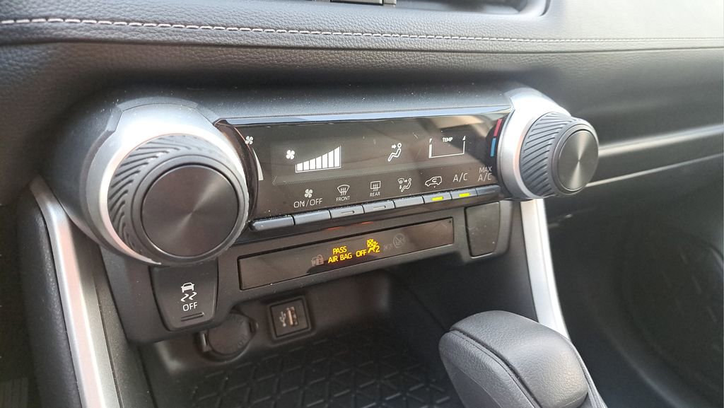 Certified 2023 Toyota RAV4 LE image 18