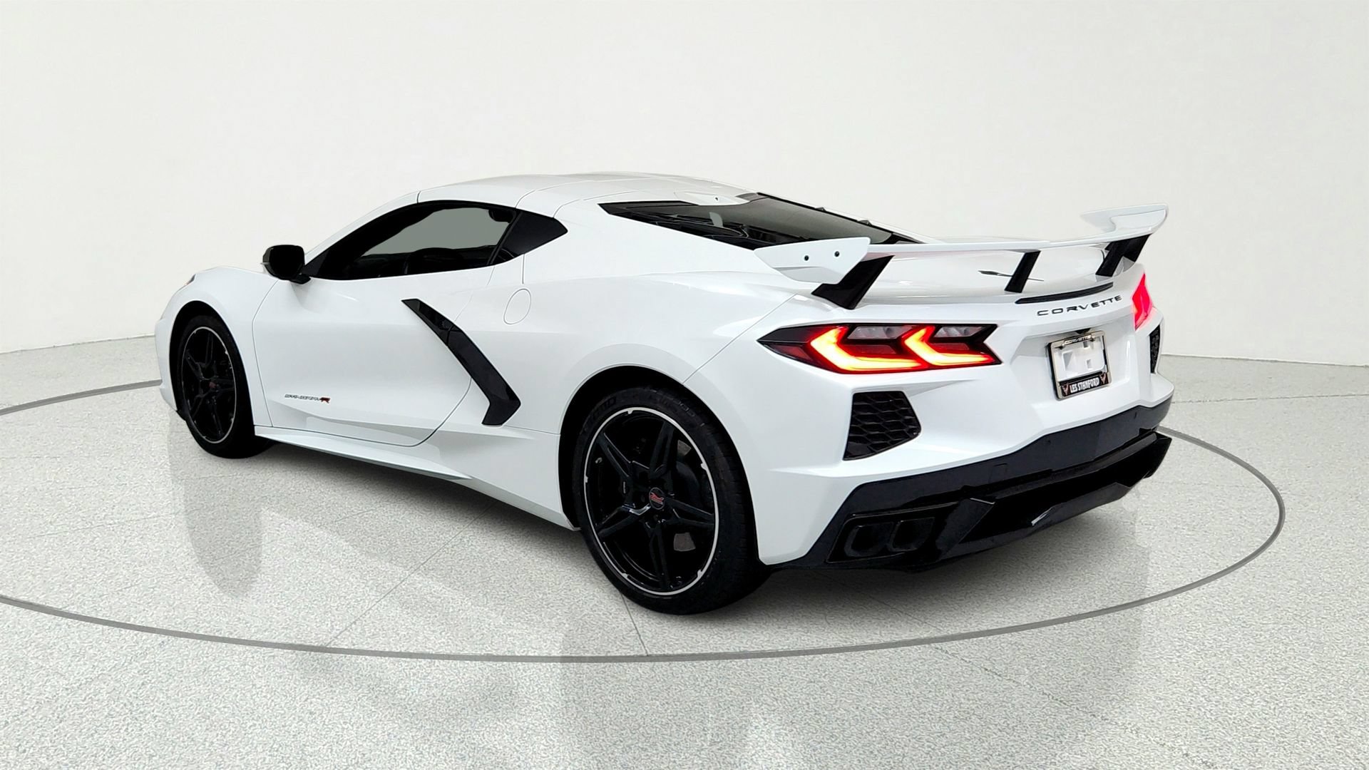 Certified 2024 Chevrolet Corvette Stingray Preferred Cpe RWD image 3