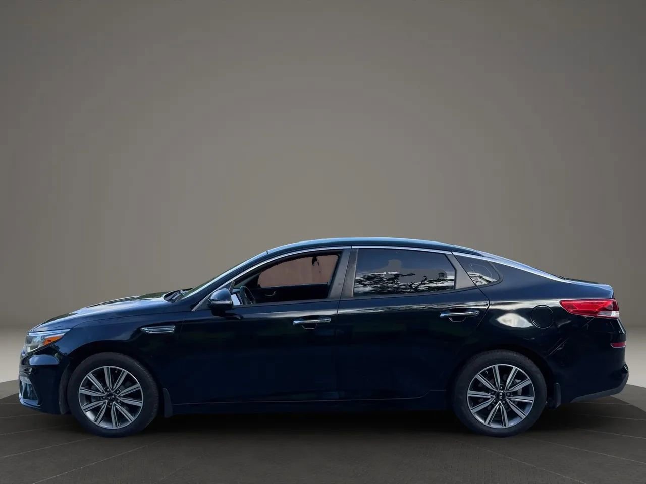 Used 2019 Kia Optima LX w/ LX 17" Wheel Package image 4