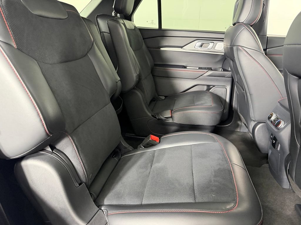 Used 2025 Ford Explorer ST w/ Sun And Sound Package AWD/4WD image 32