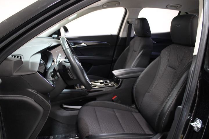 Used 2023 Buick Envision Preferred w/ Sport Touring Package image 21