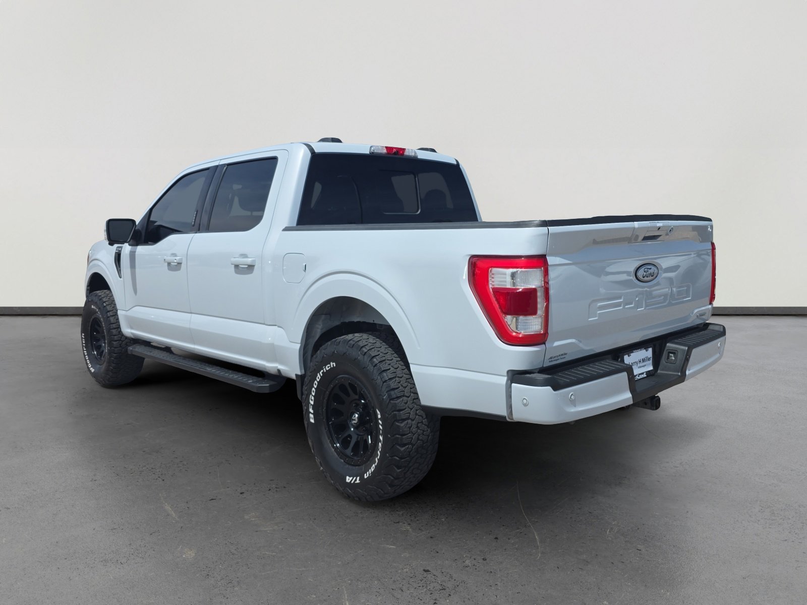 Used 2022 Ford F150 Lariat w/ Equipment Group 502A High image 3