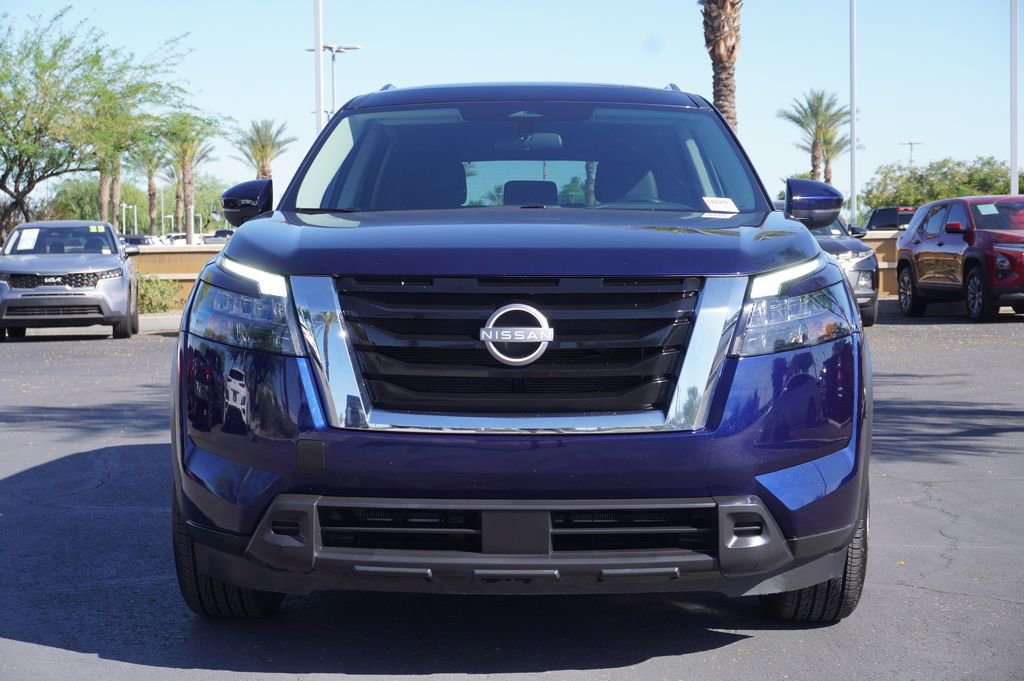 Certified 2025 Nissan Pathfinder SV image 5
