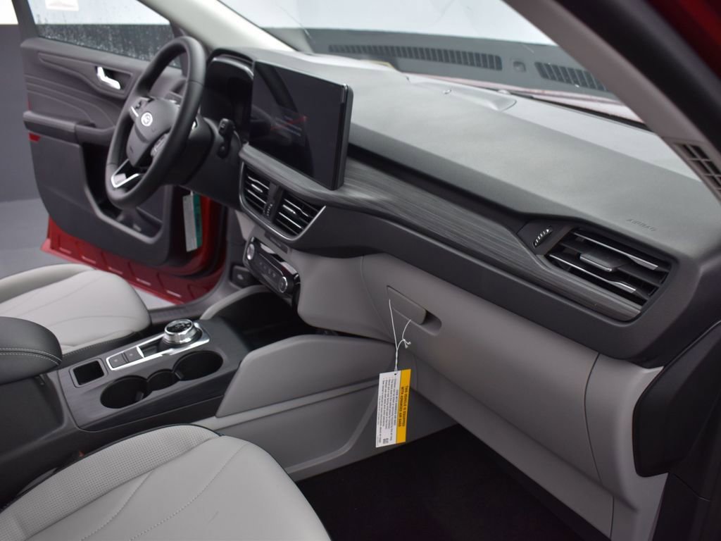 New 2025 Ford Escape SE w/ PHEV Premium Package FWD image 16
