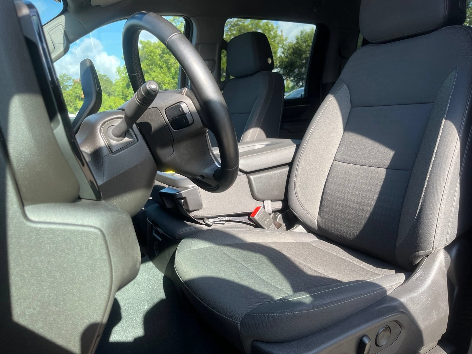 Used 2025 Chevrolet Silverado 2500 LT w/ Convenience Package AWD/4WD image 8