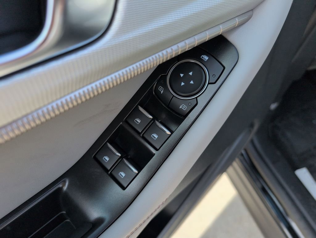 New 2026 Ford Explorer Active w/ Active Comfort Package image 28