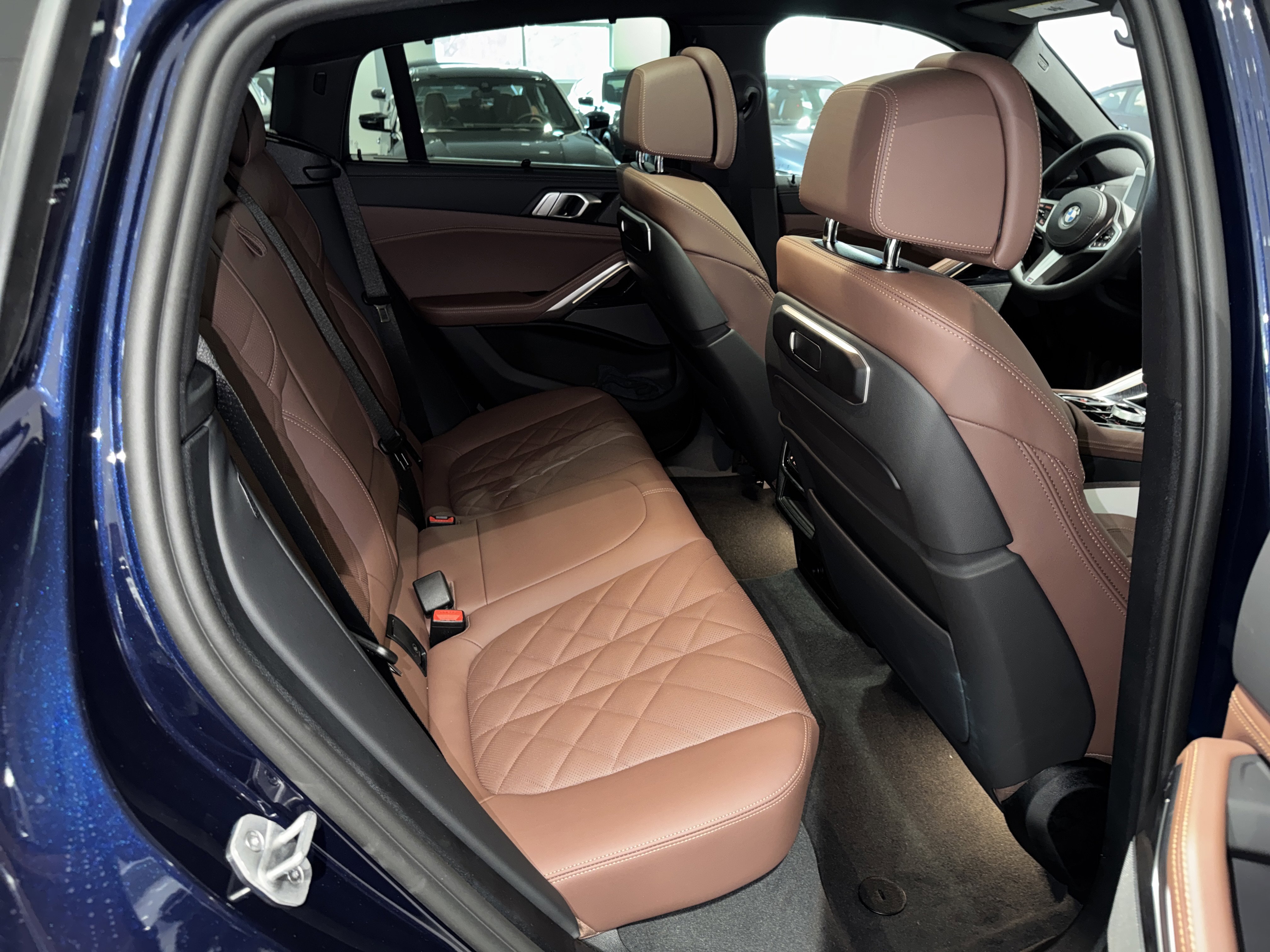 New 2026 BMW X6 xDrive40i w/ Executive Package image 11