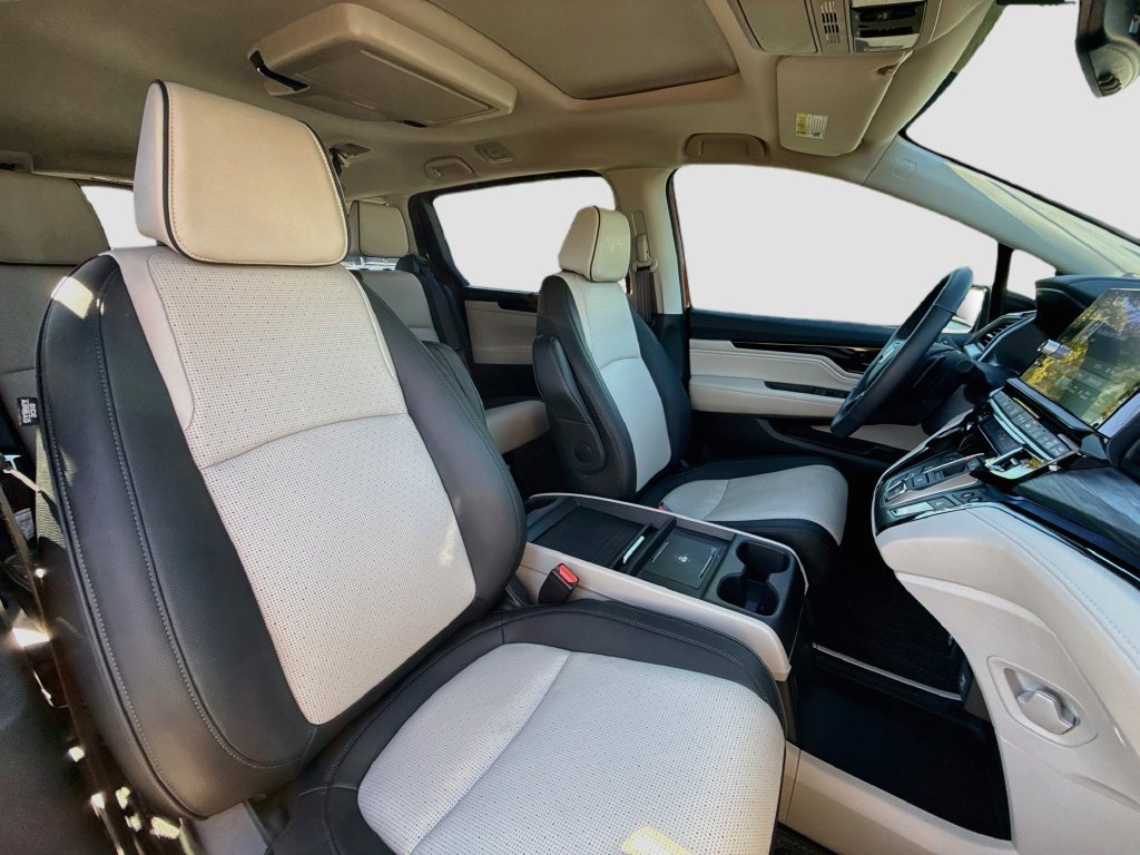 Used 2026 Honda Odyssey Elite image 39