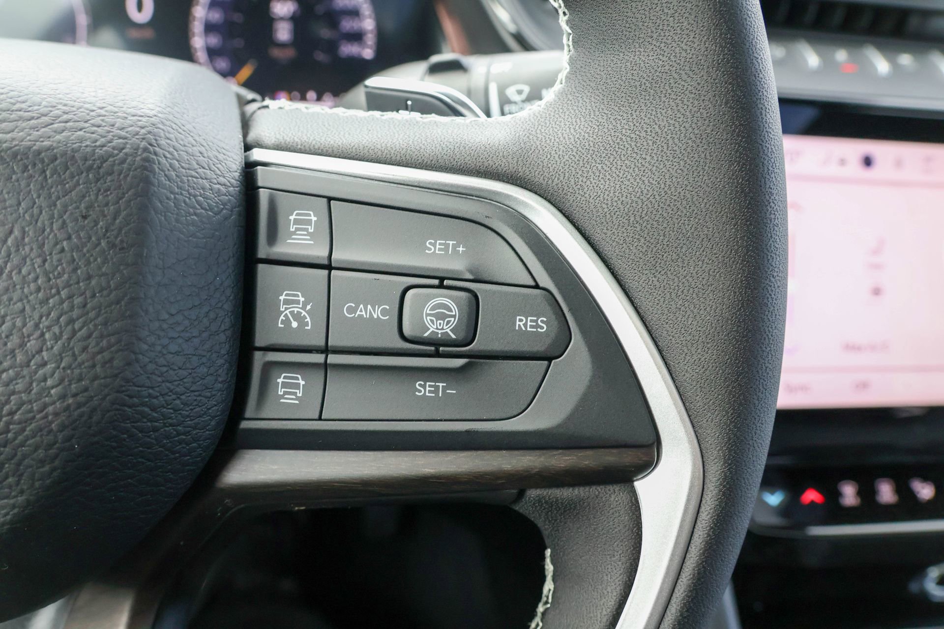 New 2026 Jeep Grand Cherokee Altitude AWD/4WD image 33