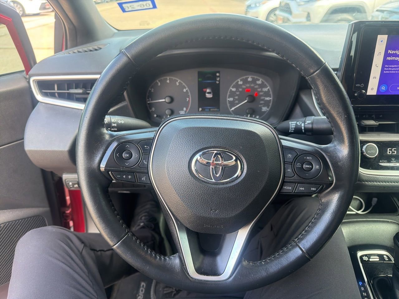 Used 2023 Toyota Corolla SE FWD image 9
