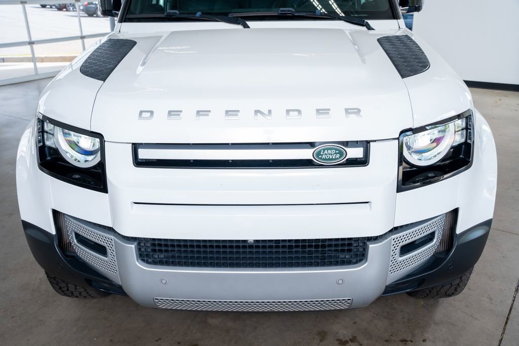 Used 2022 Land Rover Defender 90 S AWD/4WD image 15