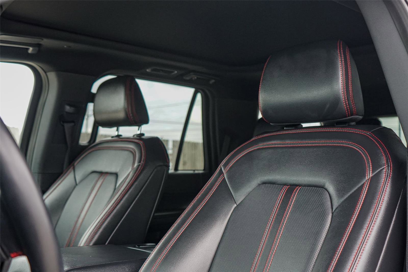 Used 2023 Ford Expedition Limited image 11