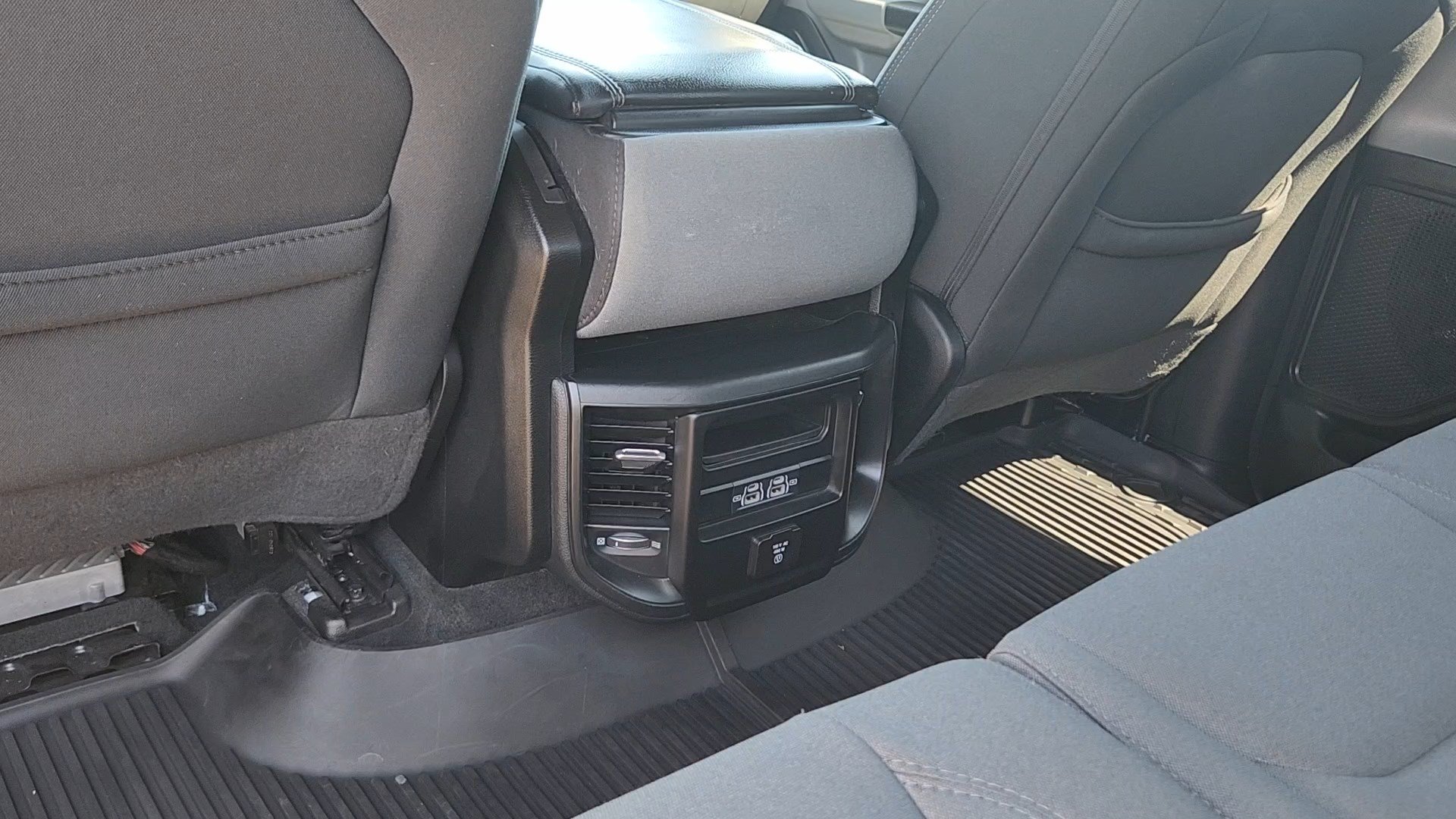 Used 2021 RAM 1500 Big Horn AWD/4WD image 17