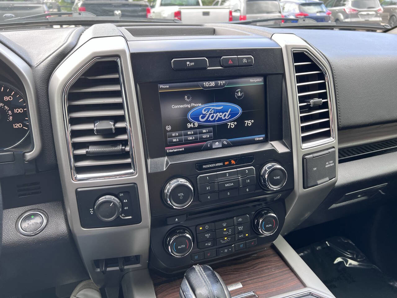 Used 2015 Ford F150 Lariat w/ Equipment Group 501A Mid image 17