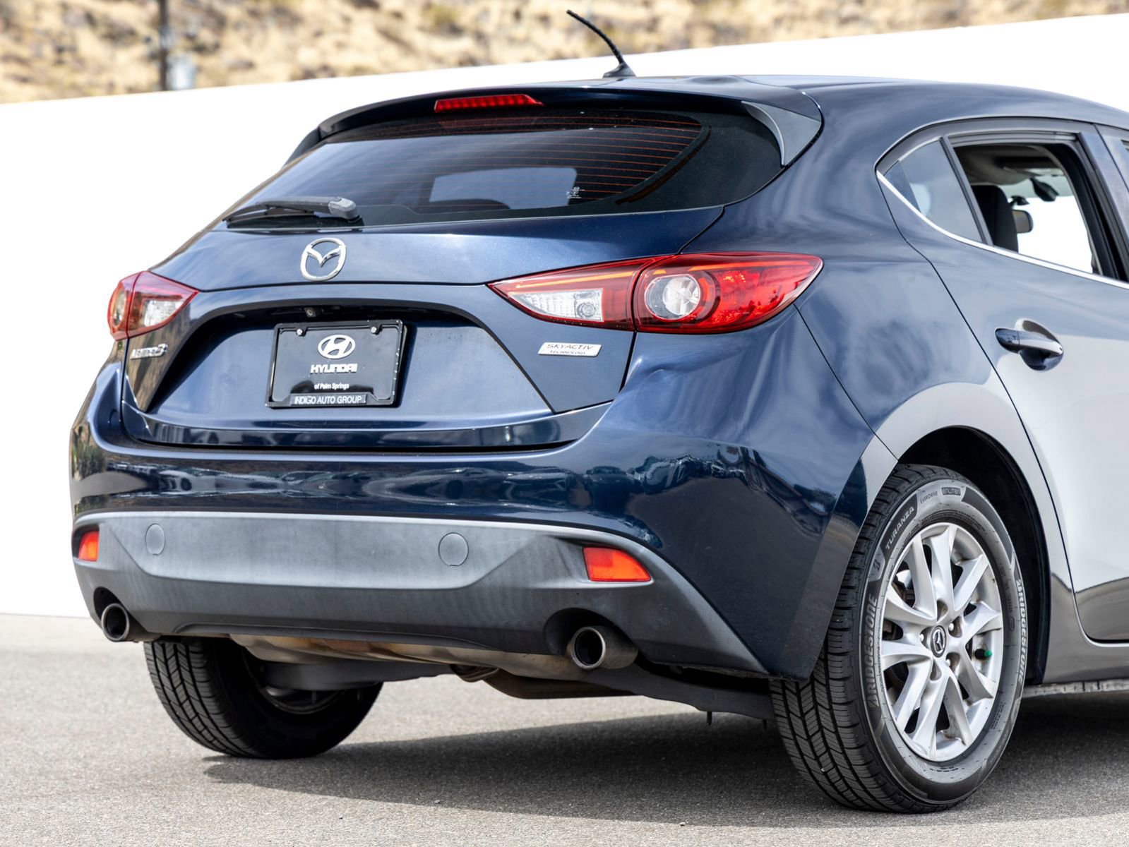 Used 2016 MAZDA MAZDA3 i Touring FWD image 11