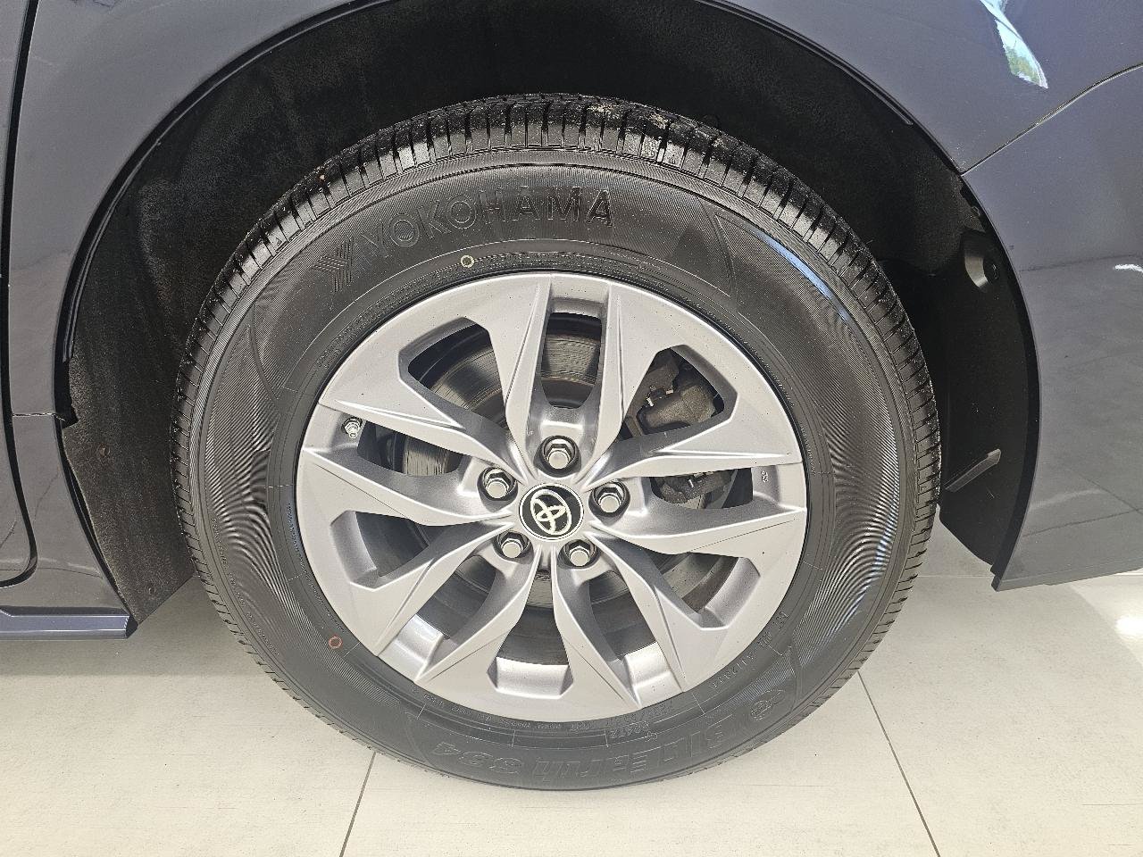Used 2021 Toyota Sienna XLE w/ XLE Plus Package AWD/4WD image 26