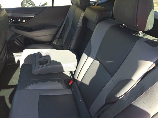Used 2025 Subaru Outback Onyx Edition AWD/4WD image 13
