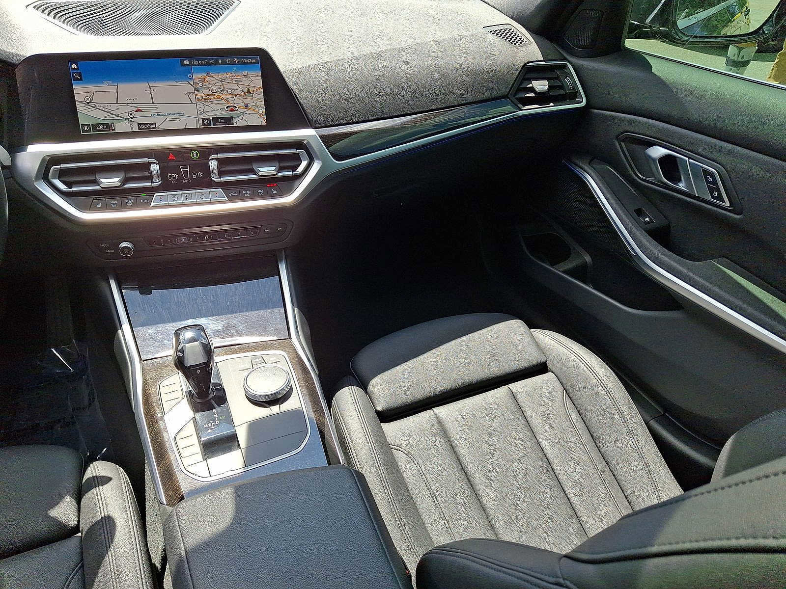 Used 2021 BMW 330i xDrive Sedan w/ Convenience Package AWD/4WD image 11