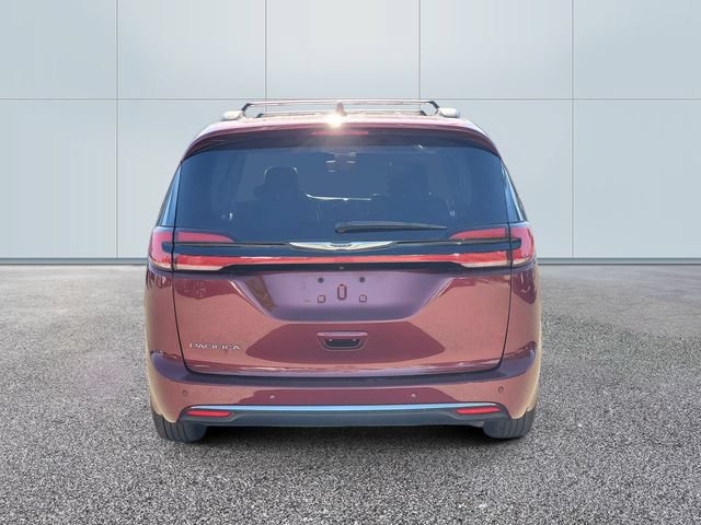 Used 2021 Chrysler Pacifica Touring w/ Cold Weather Group FWD image 5
