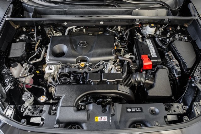 Used 2020 Toyota RAV4 XLE Premium image 16