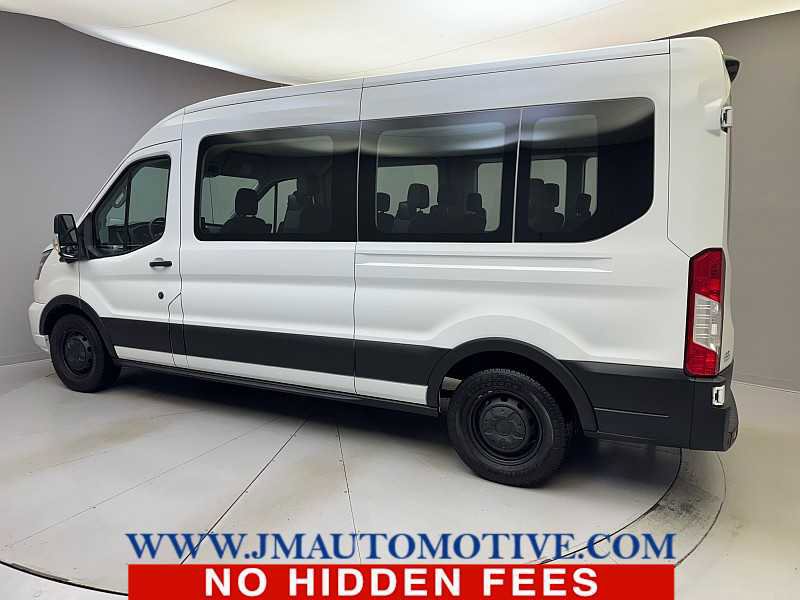 Used 2023 Ford Transit 350 XLT image 3