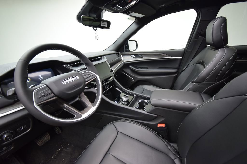 New 2026 Jeep Grand Cherokee Limited image 33