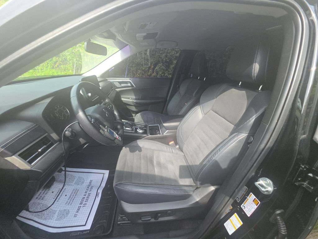 Used 2023 Mitsubishi Outlander SE AWD/4WD image 5