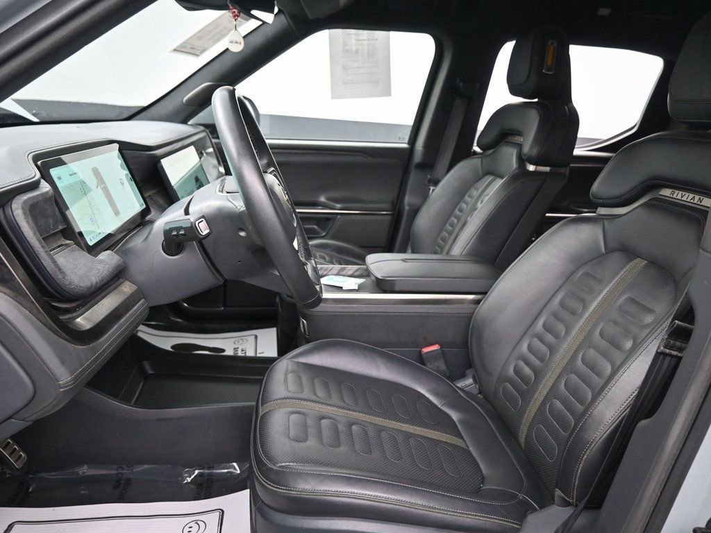 Used 2022 Rivian R1T Adventure image 22