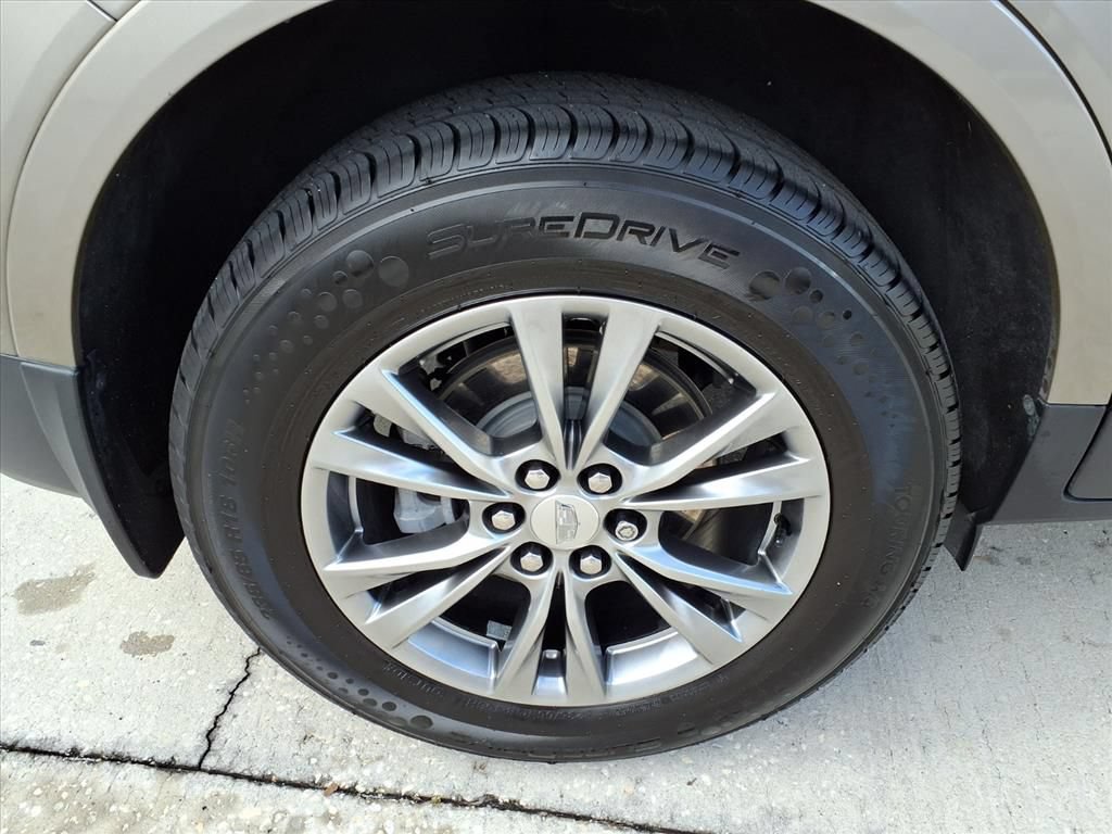 Used 2023 Cadillac XT5 Premium Luxury FWD image 7