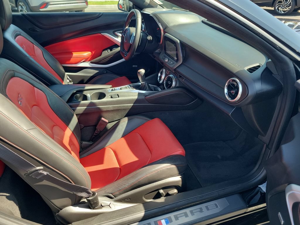 Used 2016 Chevrolet Camaro SS RWD image 19