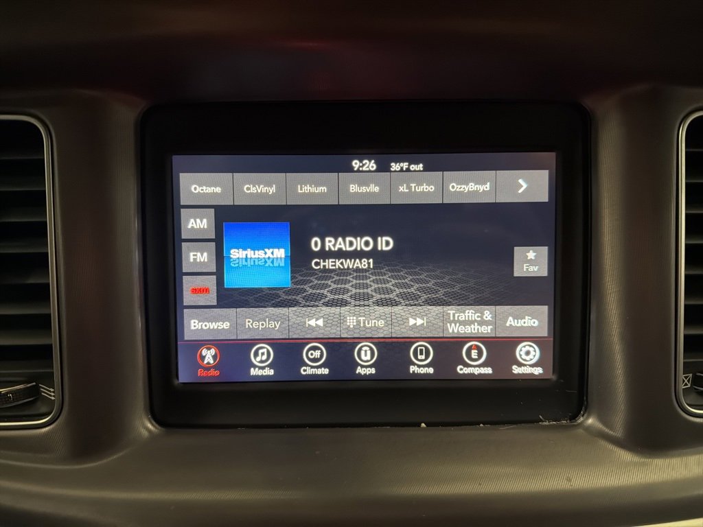 Used 2019 Dodge Charger SXT image 14