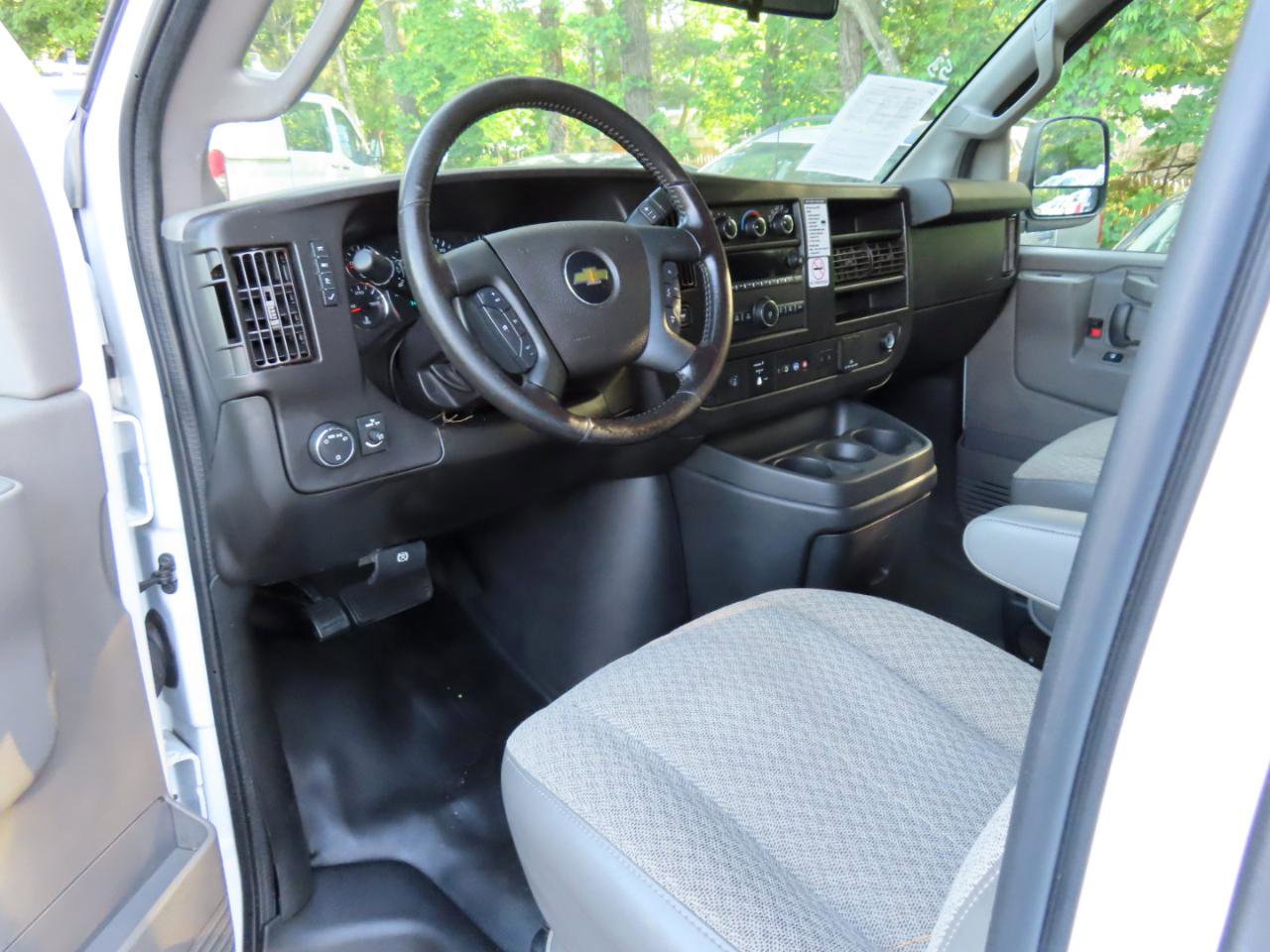 Used 2021 Chevrolet Express 2500 w/ Driver Convenience Package RWD image 8