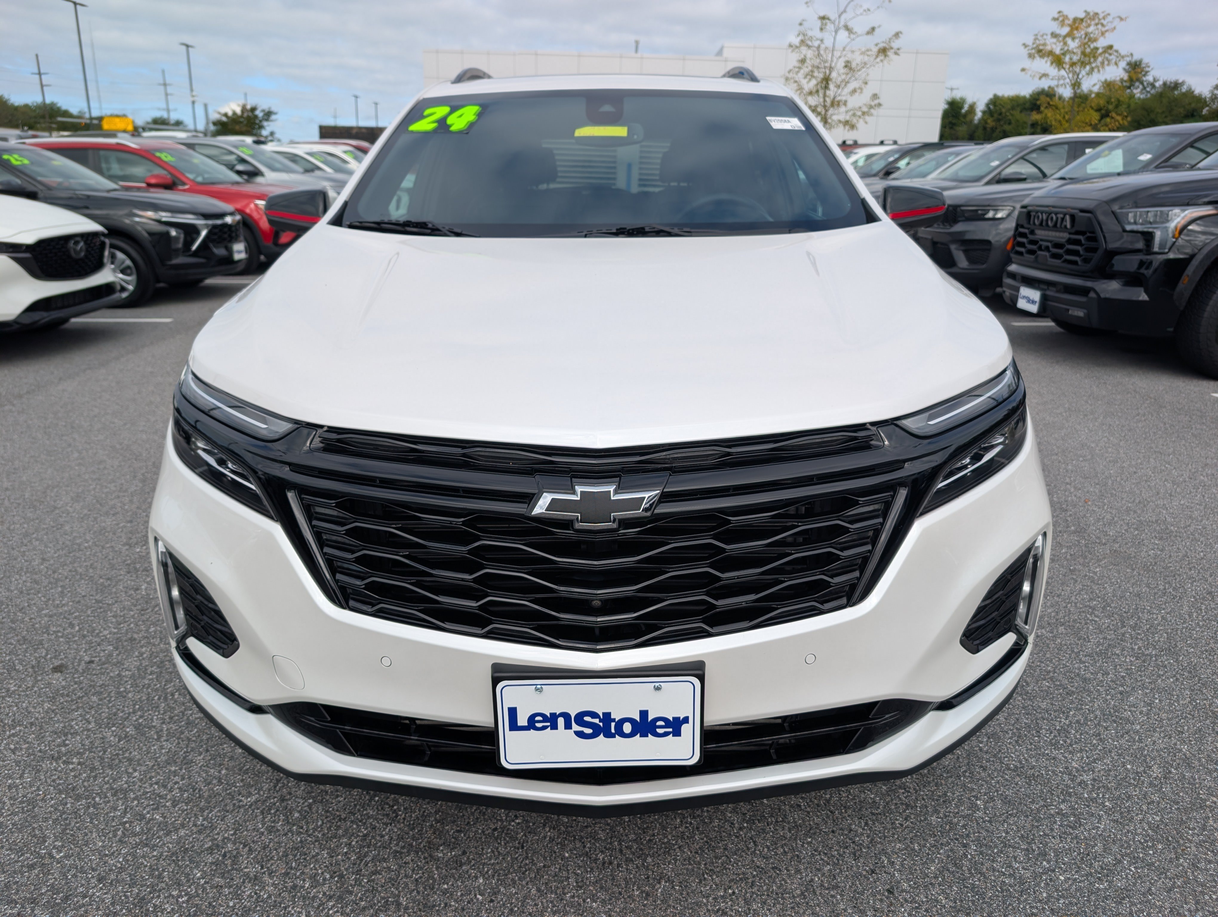 Used 2024 Chevrolet Equinox Premier AWD/4WD image 8