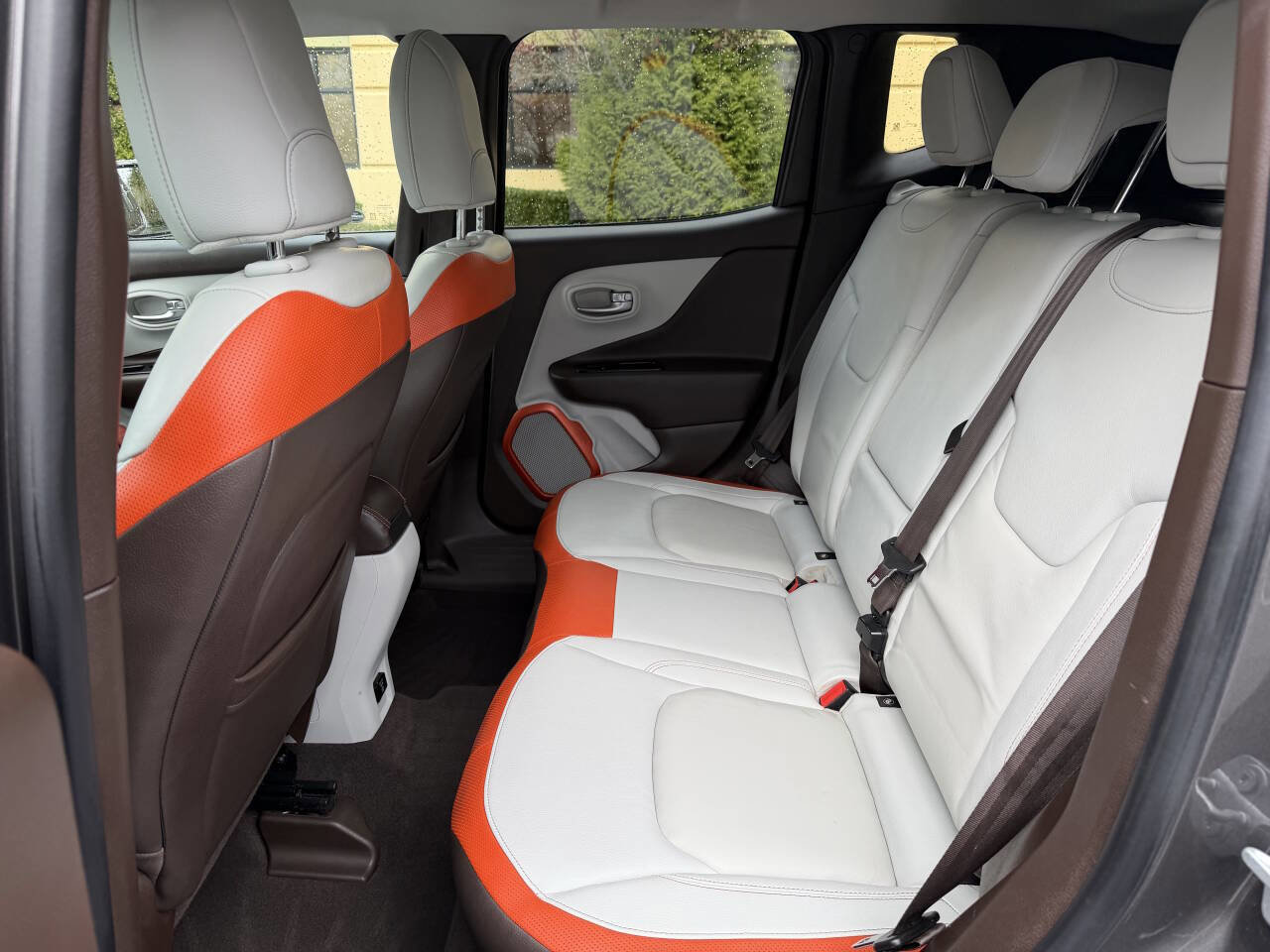 Used 2017 Jeep Renegade Limited image 23