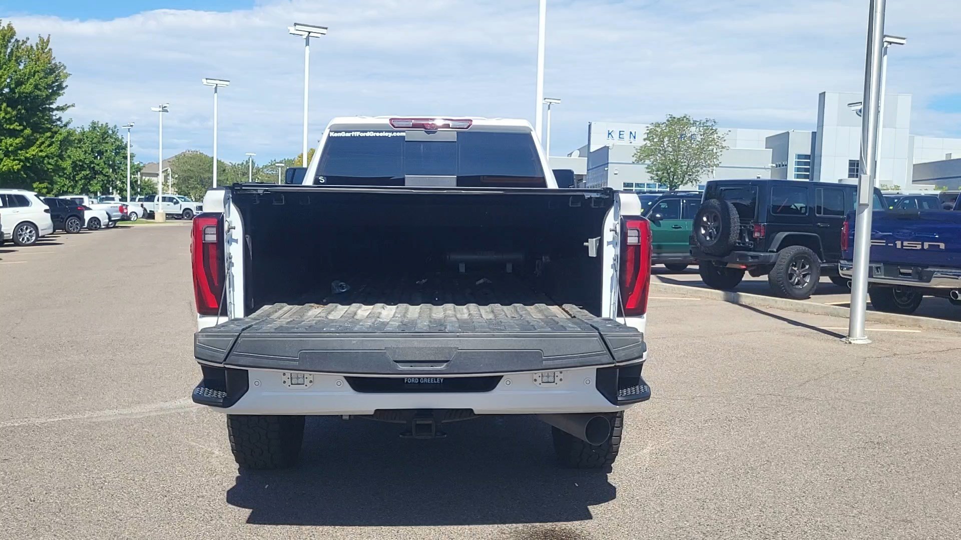 Used 2024 GMC Sierra 3500 Denali Ultimate AWD/4WD image 24