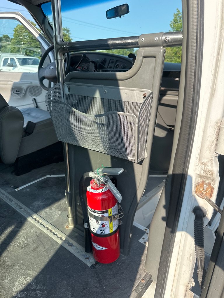 Used 2007 Ford E-250 and Econoline 250 Extended RWD image 14