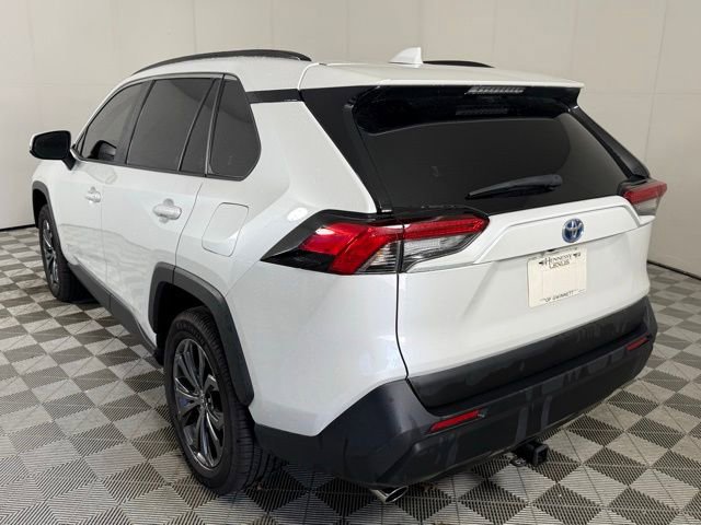 Used 2023 Toyota RAV4 XLE Premium image 4