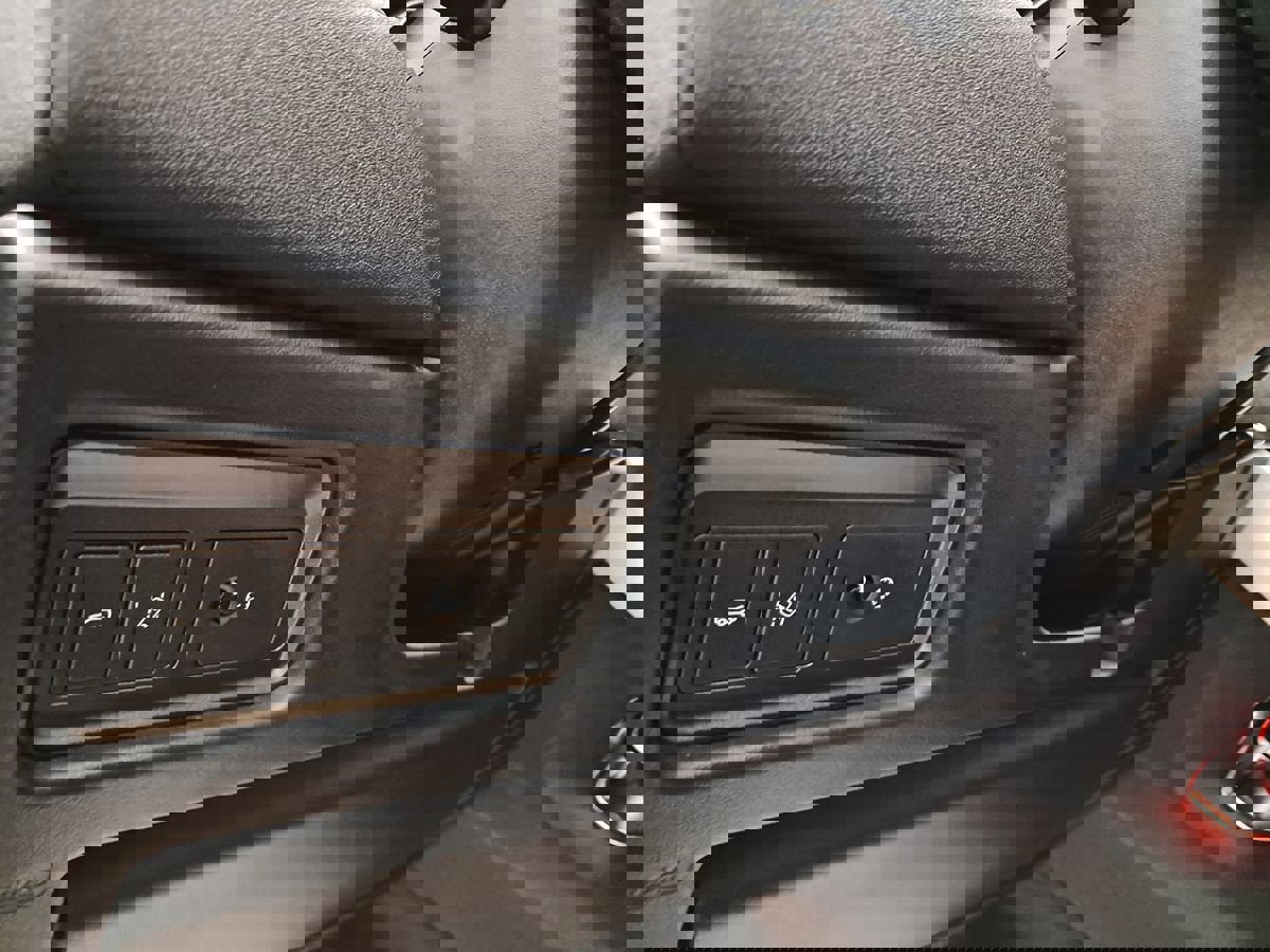 Used 2017 Land Rover Range Rover Evoque HSE Dynamic image 16