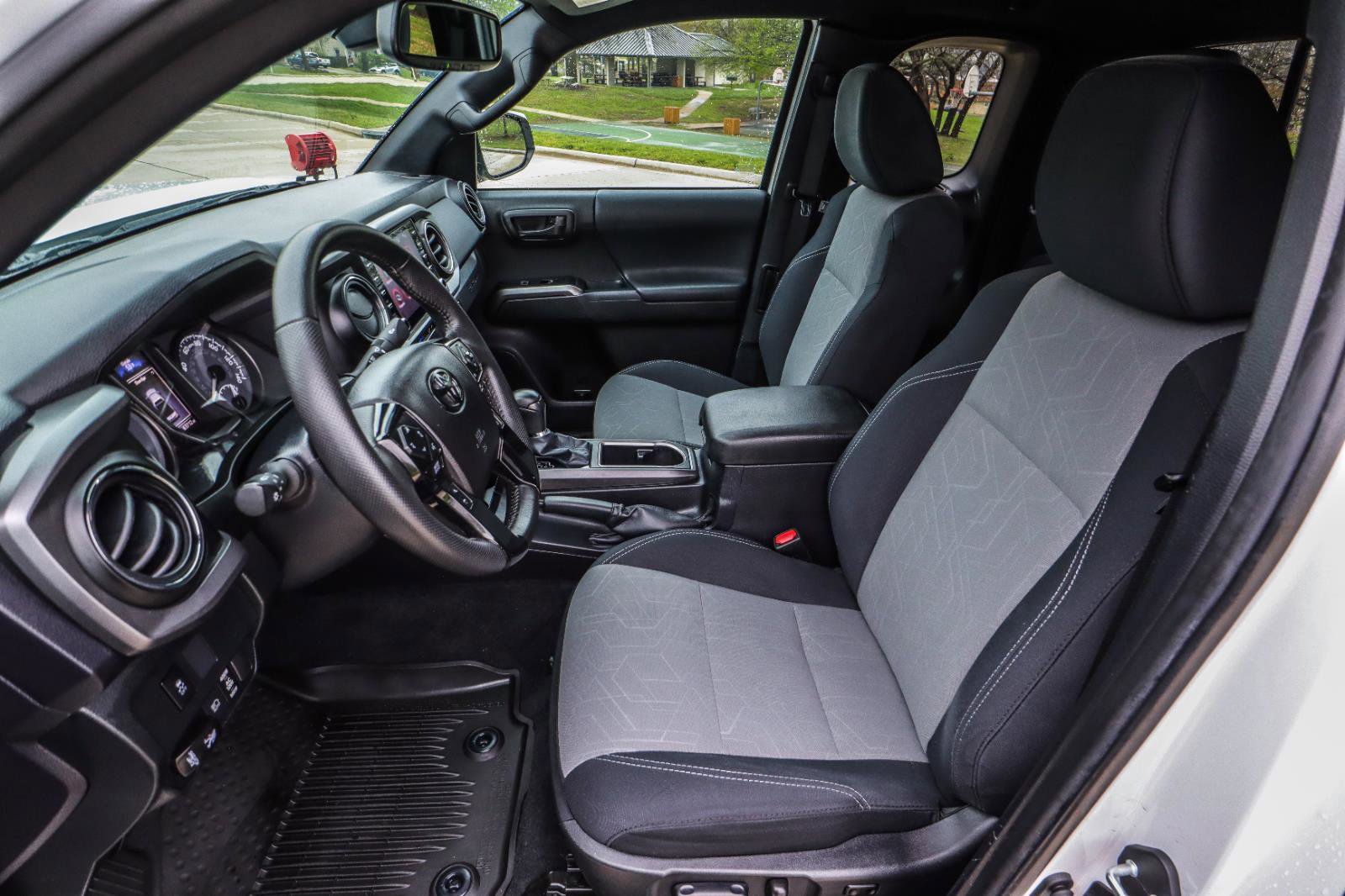 Used 2021 Toyota Tacoma TRD Sport w/ TRD Premium Sport Package AWD/4WD image 44