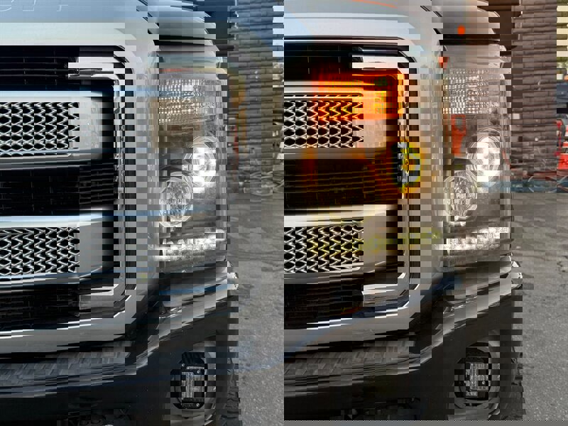 Used 2015 Ford F250 Platinum w/ FX4 Off-Road Package AWD/4WD image 4