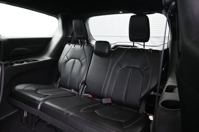 Used 2025 Chrysler Pacifica Select FWD image 27