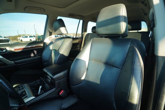 Used 2018 Lexus GX 460 Premium w/ Premium Package image 37