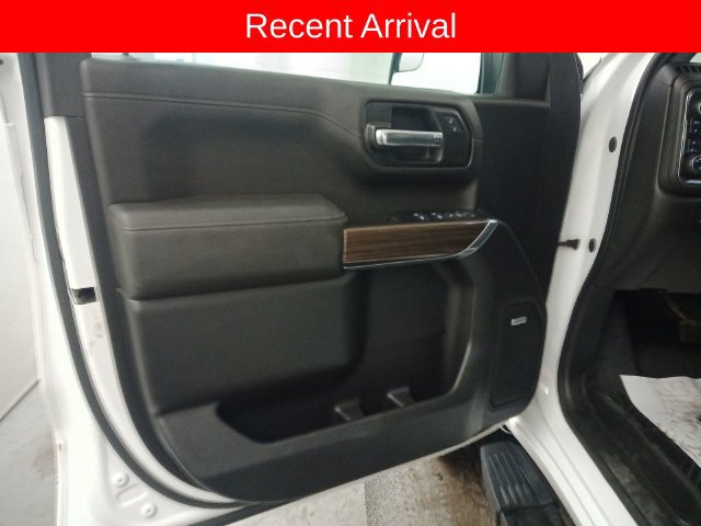 Used 2019 Chevrolet Silverado 1500 RST w/ True North Edition AWD/4WD image 5