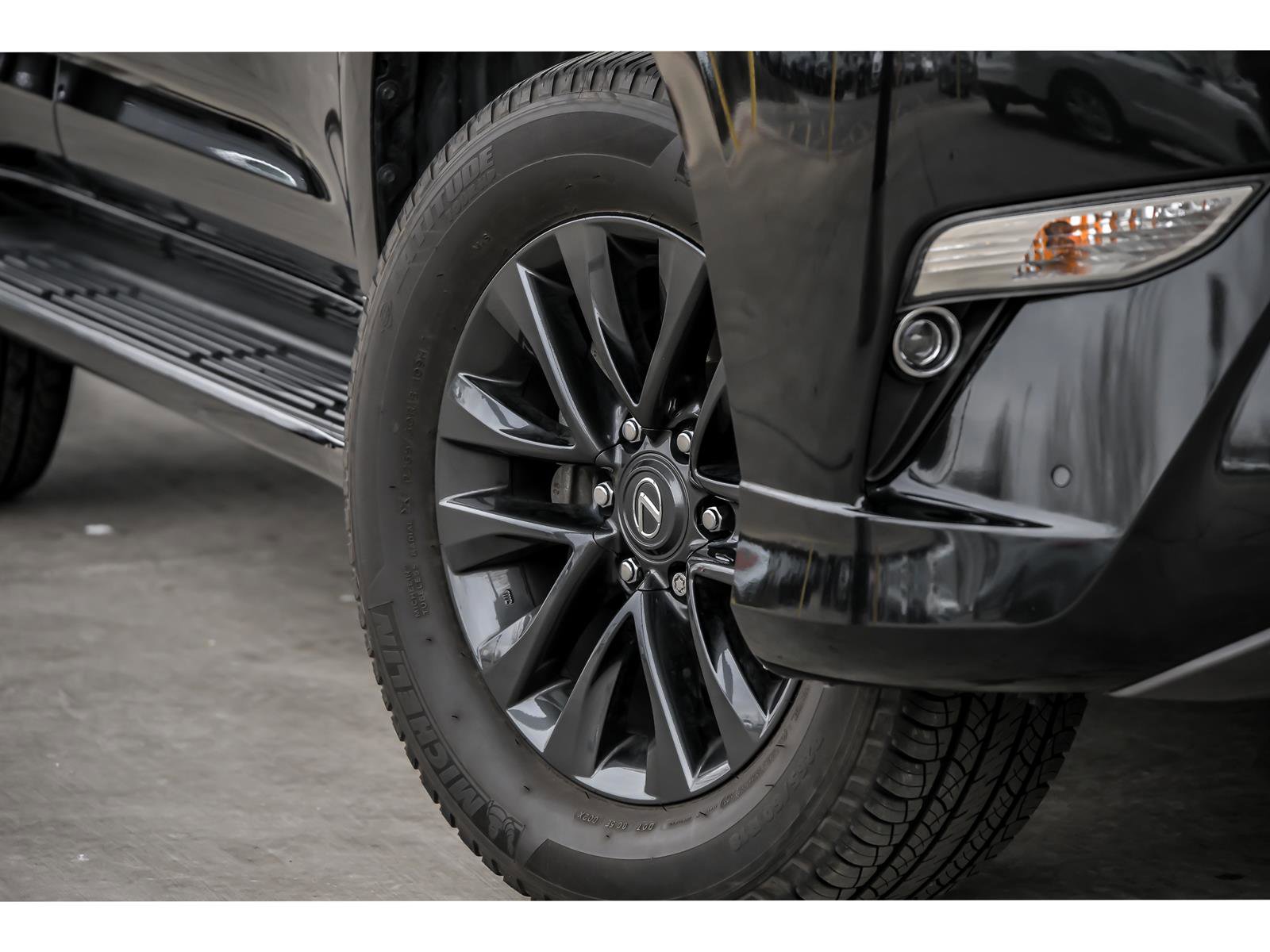 Used 2023 Lexus GX 460 Premium image 3