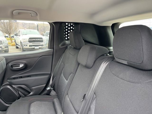 Used 2022 Jeep Renegade Trailhawk w/ Trailer Tow Group image 17