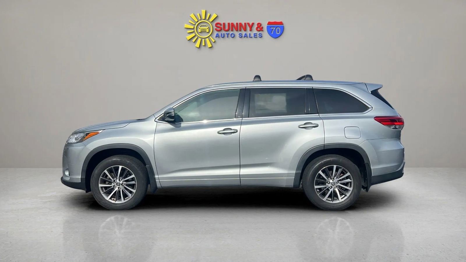 Used 2018 Toyota Highlander XLE image 4