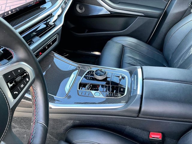 Used 2025 BMW X7 M60i w/ Executive Package image 15