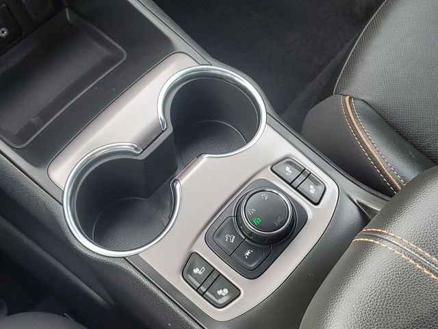 Used 2023 GMC Terrain AT4 image 25